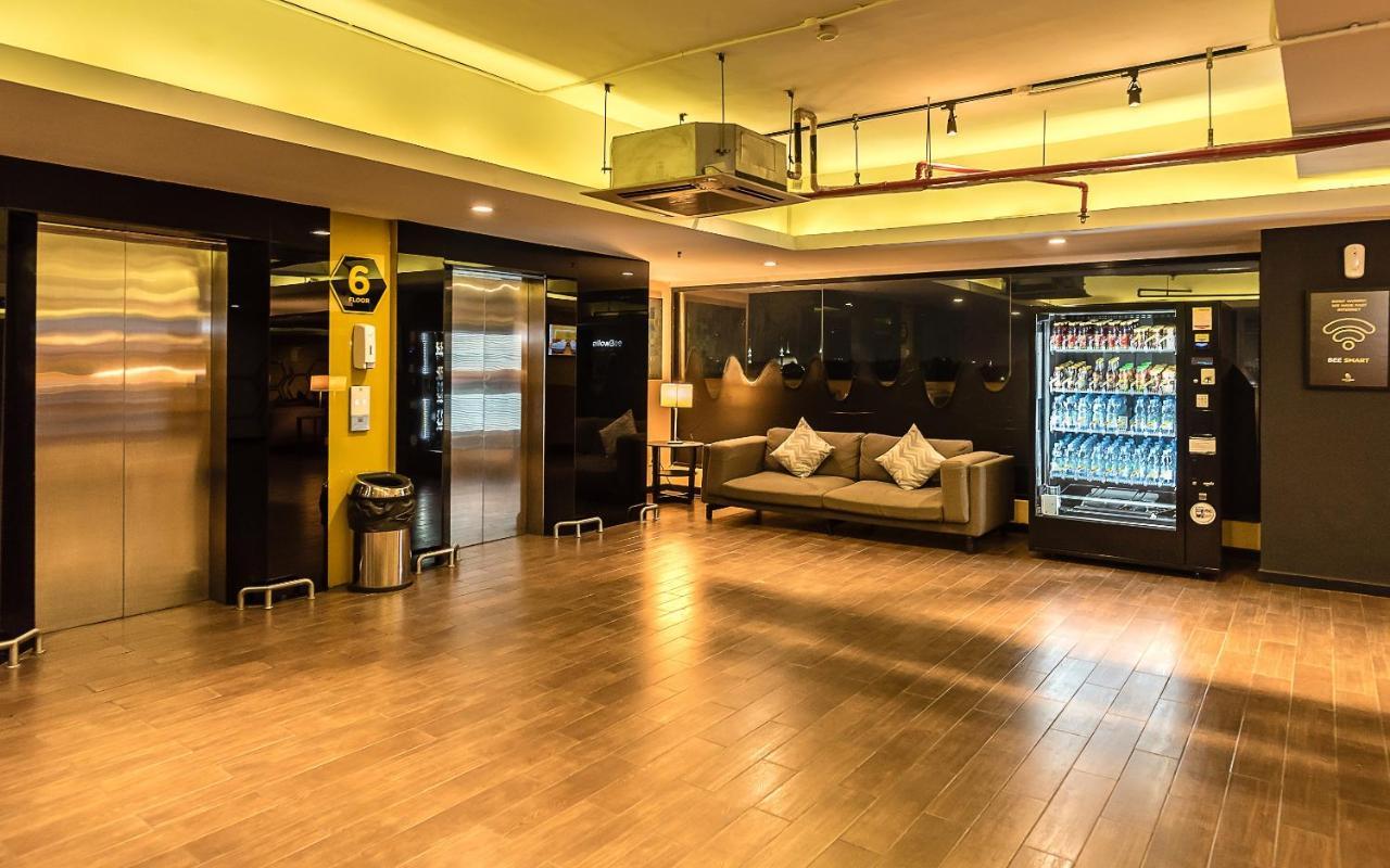 Yellow Bee Tangerang Exterior foto