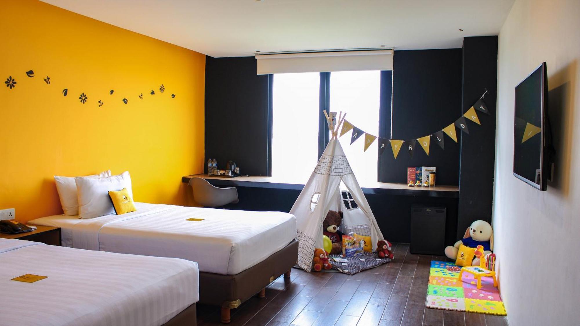Yellow Bee Tangerang Exterior foto