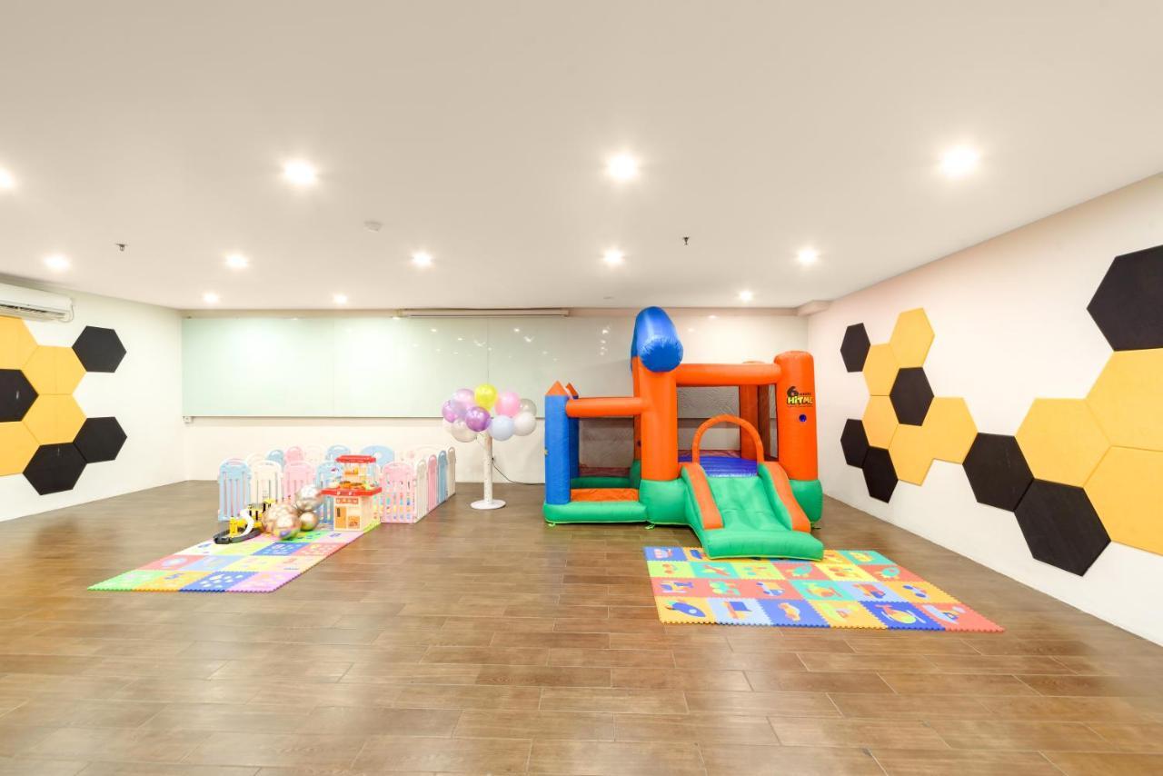 Yellow Bee Tangerang Exterior foto