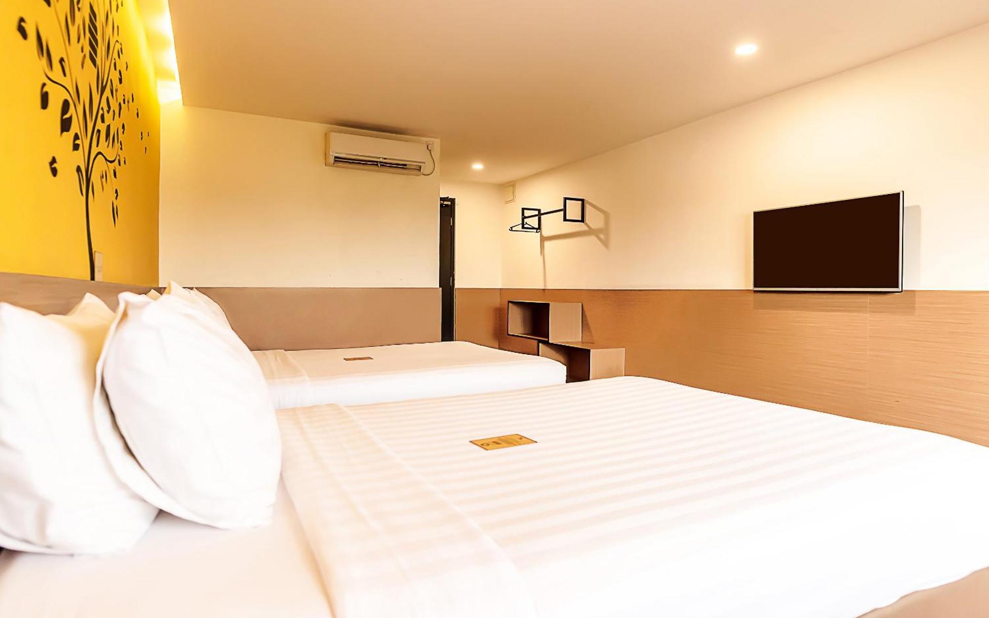 Yellow Bee Tangerang Quarto foto